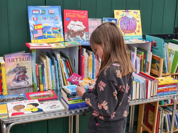 Bookstall_220418_2_Credit_Peter_Youn.jpg